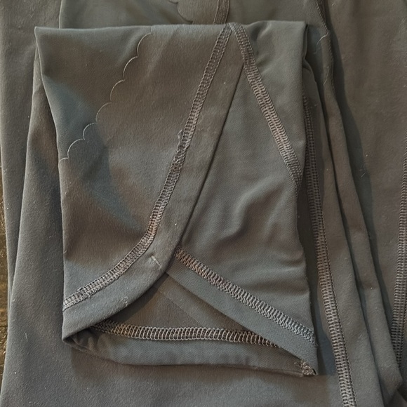 Victoria's Secret Sport Charcoal Leggings - Picture 4 of 5